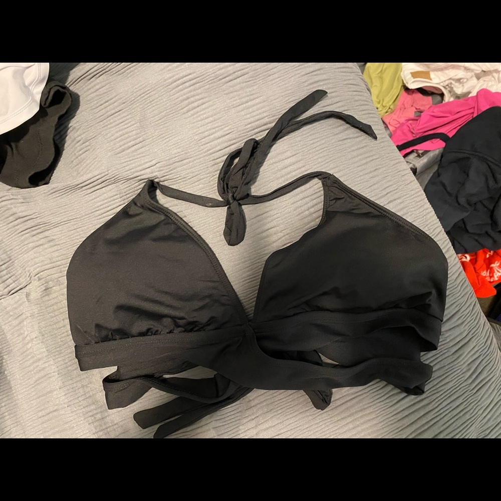 black bikini top. crossed front! tie in the back and neck